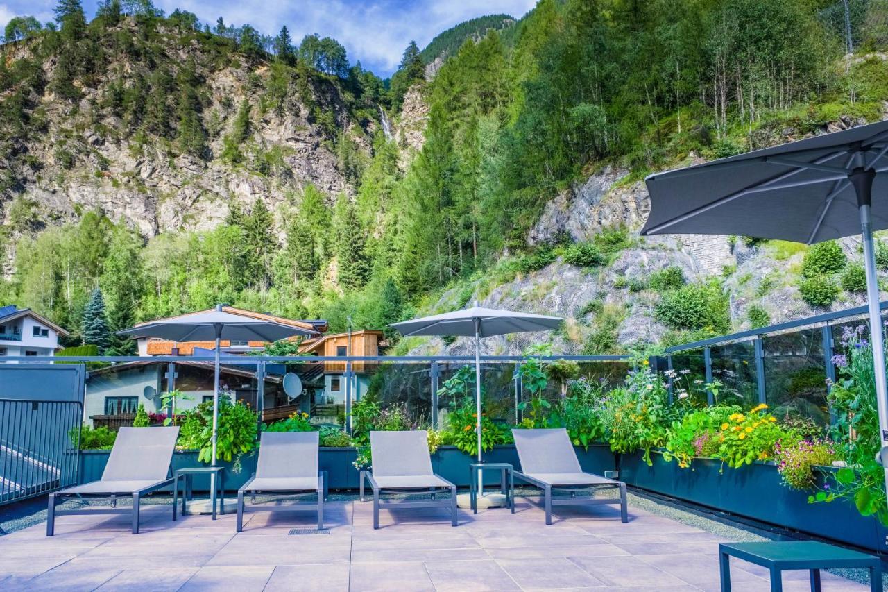 Vier Studios & Restaurant Längenfeld Exterior foto