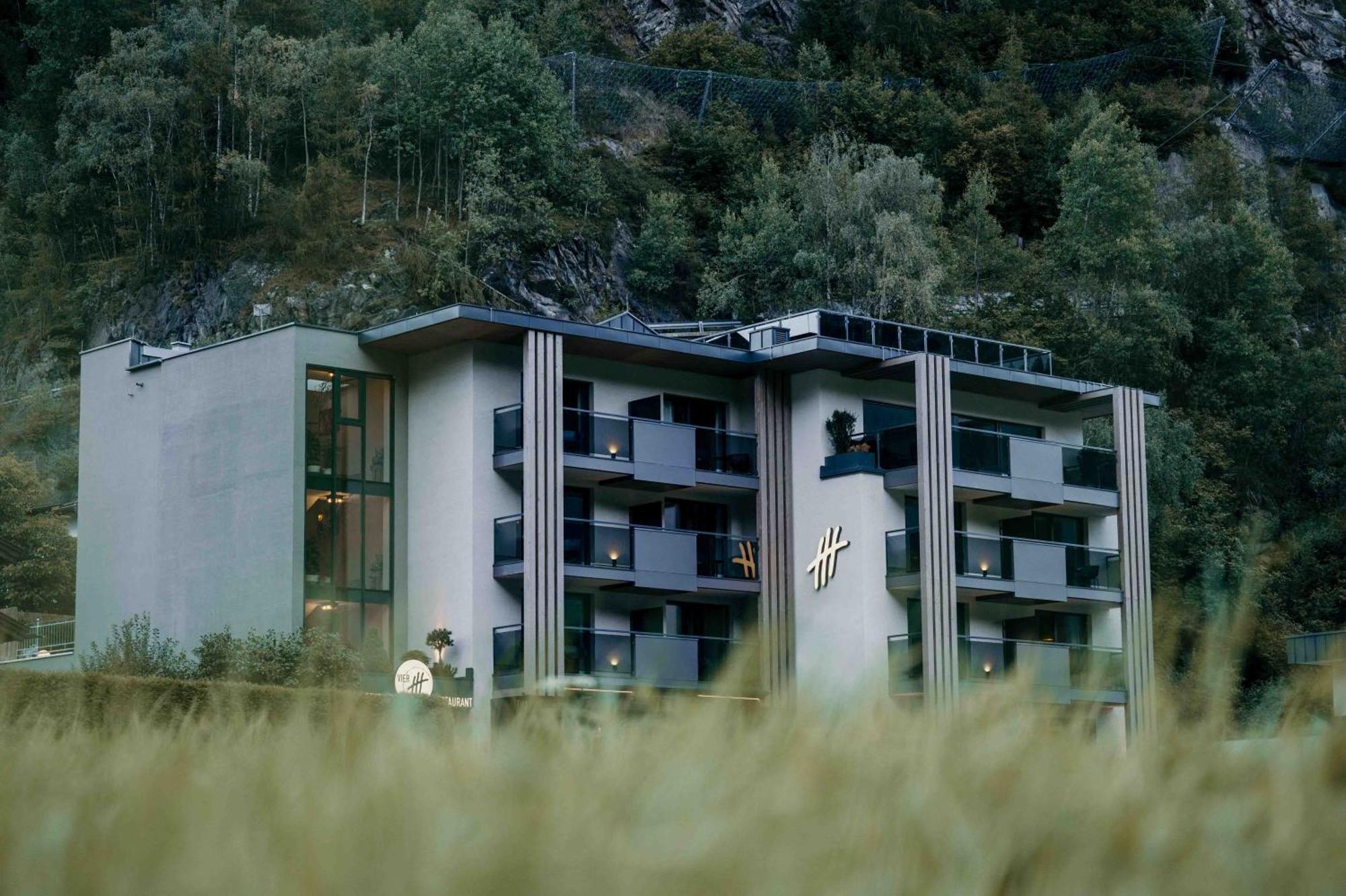 Vier Studios & Restaurant Längenfeld Exterior foto