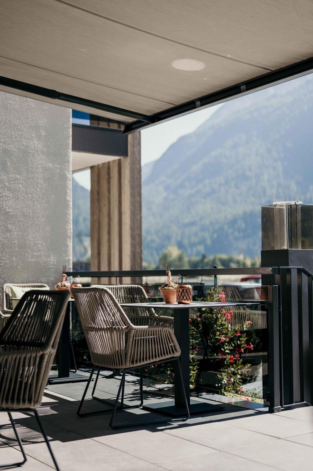 Vier Studios & Restaurant Längenfeld Exterior foto